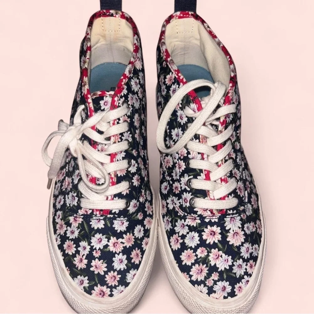 SeaVees Pink and Black Casual Sneakers